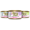 Tres latas de comida húmeda para gatitos Fancy Feast.