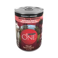 Alimento balanceado para perros con trozos tiernos de carne de res y salmón salvaje reales en salsa preparada con jugo de cocción Purina ONE® True Instinct