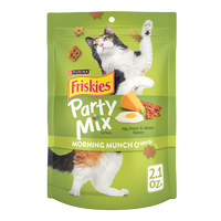 Bocadillos para gatos adultos con sabor a huevo, tocino y queso Friskies Party mezcla crujiente matutina