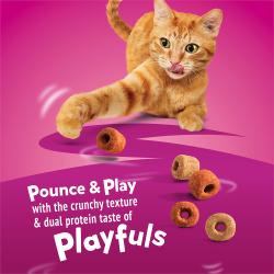 A abalanzarse y jugar con la textura crocante y el doble sabor de las proteínas de Playfuls