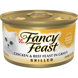 fancy feast de carne de pollo y res asada en salsa preparada con jugo de cocción