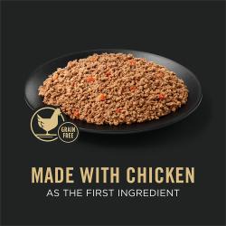 Etiqueta del paquete de comida para perros destacando Hecho con Pollo como el primer ingrediente