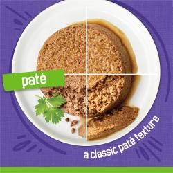 Etiqueta del paquete de alimento para gatos que muestra porciones de alimento para gatos con una textura clásica de paté.