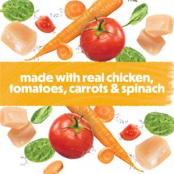 hecho con pollo real, tomates, zanahorias y espinacas.