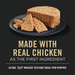 La comida humeda para cachorros Purina Pro Plan Puppy Starter esta hecha con pollo real.