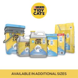 La arena aglomerante para múltiples gatos Tidy Cats con fragancia Glade Clear Springs está disponible en varios tamaños.