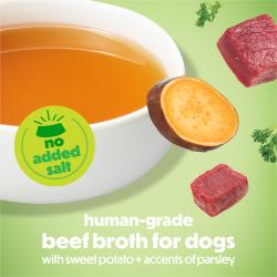 Caldo de calidad apta para consumo humano para perros.