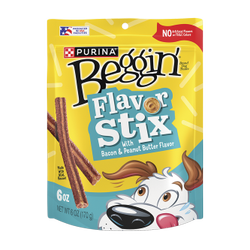Paquete de bocadillos para perros Beggin’ Flavor Stix con sabor a tocino y mantequilla de maní paquete