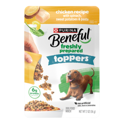 Empaque de Beneful Topper de Pollo.