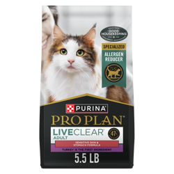 Una bolsa de 5.5 libras de alimento seco para gatos Pro Plan LiveClear Piel y Estómago Sensibles fórmula de pavo