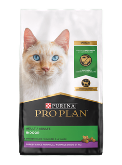 Fórmula especializada para gatos domésticos combinada con trozos de pavo y arroz de Purina Pro Plan