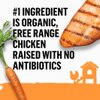 El ingrediente principal es pollo orgánico de granja, criado sin antibióticos