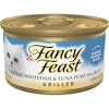 Alimento <i>gourmet</i> para gatos Fancy Feast de pescado blanco marino y atún asados en salsa preparada con jugo de cocción