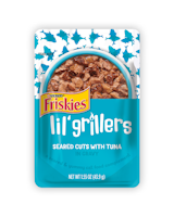 Aderezo de alimento para gatos Friskies Lil Grillers con atún en salsa preparada con jugo de cocción