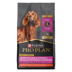 Alimento seco para perros sénior Pro Plan Adult 7+ Sensitive Skin And Stomach con salmón y arroz