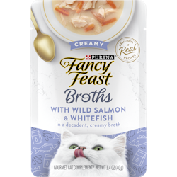 Complemento en caldo de alimento húmedo cremoso para gatos Fancy Feast de Purina con salmón y pescado blanco silvestres