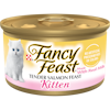 Frente del paquete del alimento húmedo para gatitos Fancy Feast Gatitos paté clásico de festín de salmón tierno