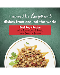 Inspirado en platos excepcionales de todo el mundo. Receta de ragú de res con tomates y pasta en una salsa sabrosa