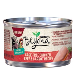 Alimento húmedo para gatos Beyond, receta de pollo libre de jaula, carne de res y zanahoria en salsa preparada con jugo de cocción
