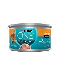 Alimento húmedo de pollo en salsa preparada con jugo de cocción para gatos Purina ONE® True Instinct