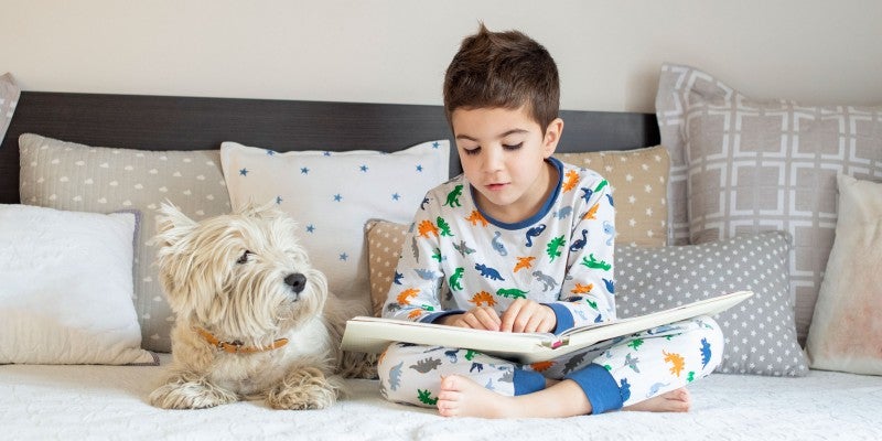 Reasons Reading to Dogs Benefits Kids