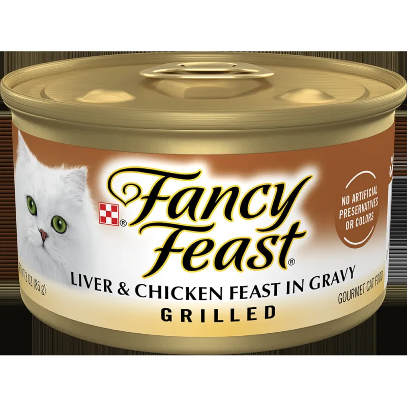 Alimento para gatos <i>gourmet</i> Fancy Feast con festín de hígado y pollo a la parrilla en salsa preparada con jugo de cocción