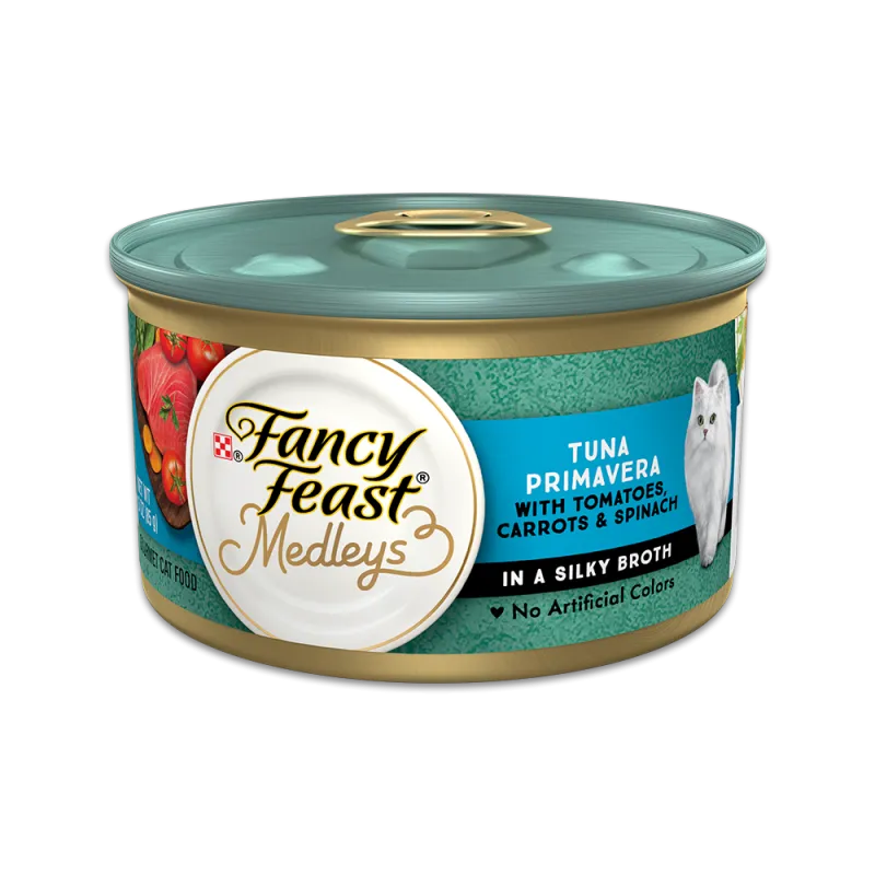 Alimento de primavera Fancy Feast® de atún con tomates, zanahorias y espinaca en un caldo suave