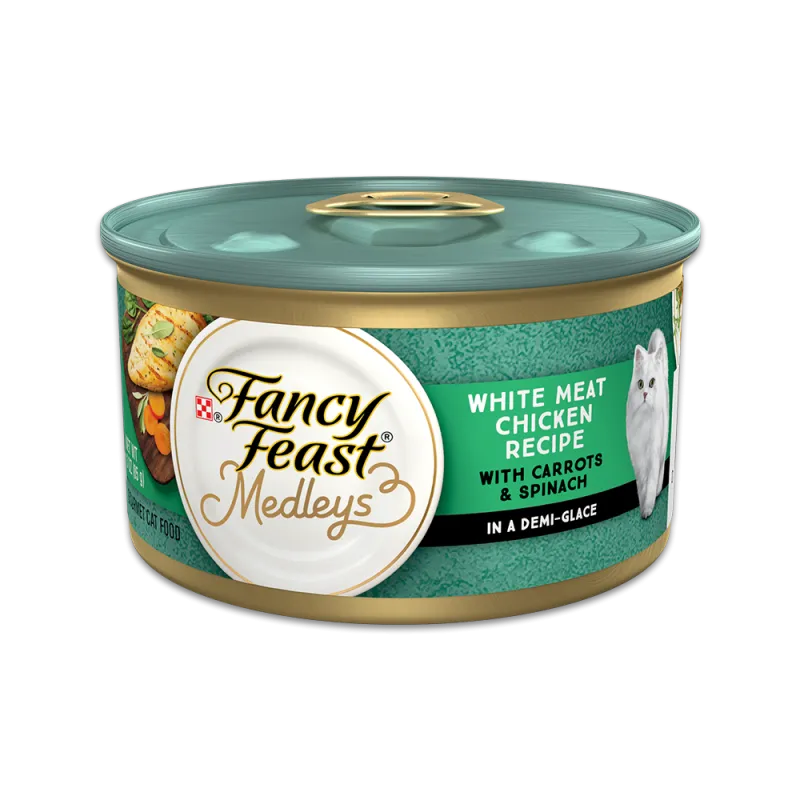 Mix Fancy Feast sabor pechuga de pollo con zanahorias y espinaca en una salsa demi-glace