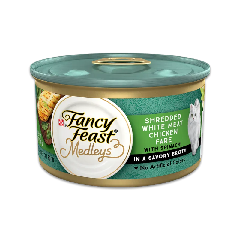 Alimento húmedo para gatos de pechuga de pollo Medleys con un sabroso caldo de espinaca de Fancy Feast®