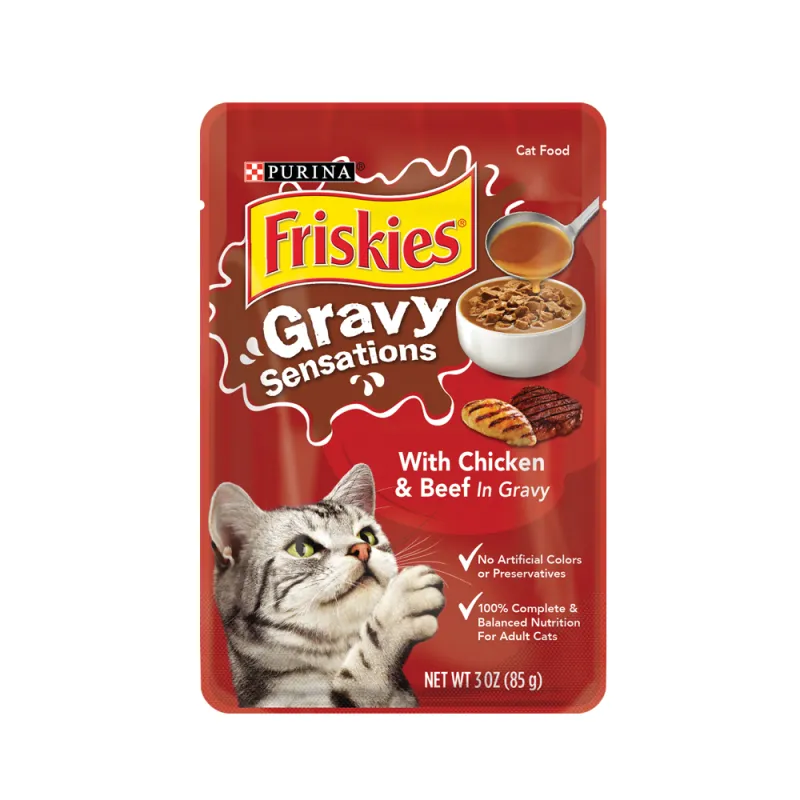 Alimento húmedo para gatos Friskies Gravy Sensations con carne de pollo y res en salsa preparada con jugo de cocción