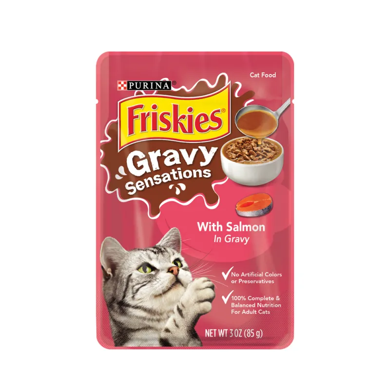 Alimento húmedo para gatos Friskies Gravy Sensations con salmón en salsa preparada con jugo de cocción