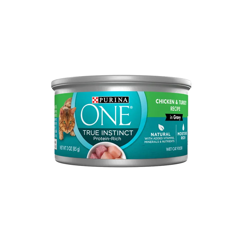 Alimento húmedo de pollo y pavo en salsa preparada con jugo de cocción para gatos Purina ONE True Instinct