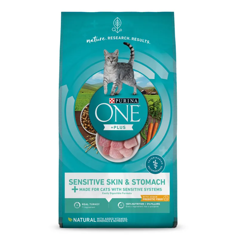 Alimento seco para gatos con estómago y piel sensibles Purina ONE® +Plus