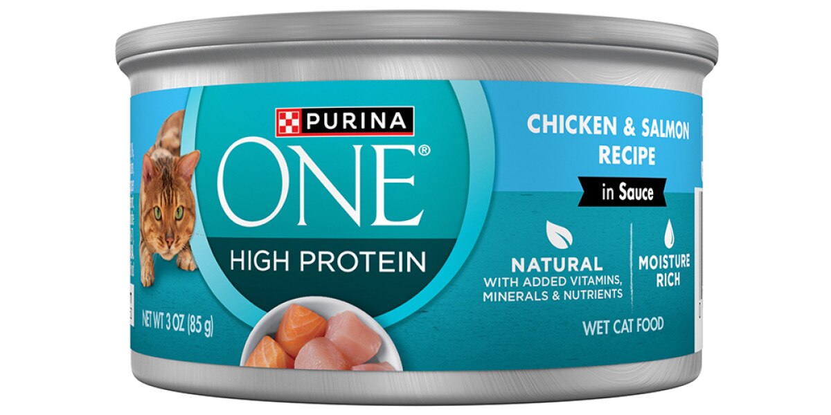 Purina ONE Natural, High Protein Cat Food, Chicken and Salmon Recipe in Sauce